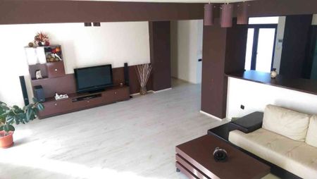 Apartament de inchiriat in Ploiesti, zona Ultracentral-Catedrala - Photo 2