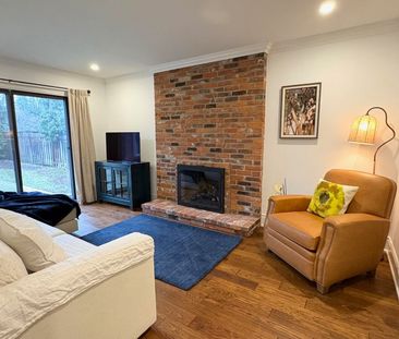 For Lease - 1841 Sherwood Forrest Circle, Mississauga, Ontario - Photo 6