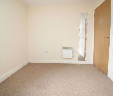 2 Bedroom Flat - Photo 4