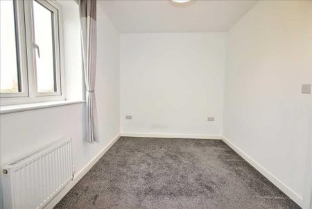 2 bedroom semi-detached house to rent - Photo 3