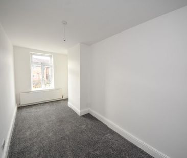 2 bed House - Terraced for Rent - Photo 2