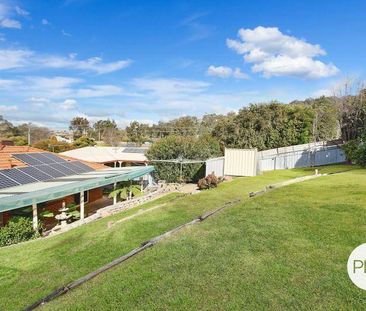 FAMILY FRIENDLY HOME! - Photo 3