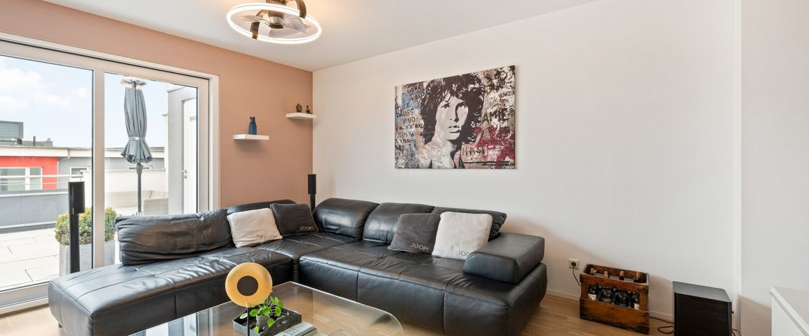 HOCHWERTIGE 3,5-ZIMMER-DG-WOHNUNG MIT PENTHOUSE-CHARAKTER - Foto 1