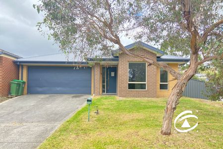 16 Chestnut Chase, 3810, Pakenham Vic - Photo 2