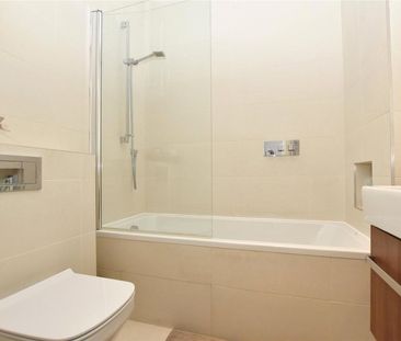 London Road, Isleworth, Middlesex, TW7 - Photo 6