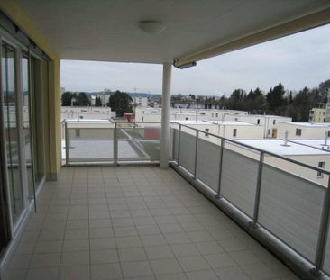 Moderner Ausbau - Grosszügige Räume - Photo 2