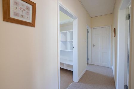 3 bedroom apartment to rent - Photo 2