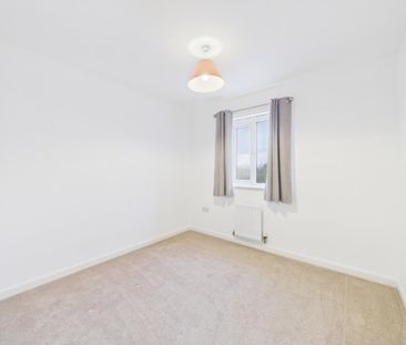 3 bedroom end of terrace house to rent - Photo 5