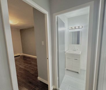 For Lease - 635 Wonderland Road Unit# 9, London South, Ontario - Photo 2