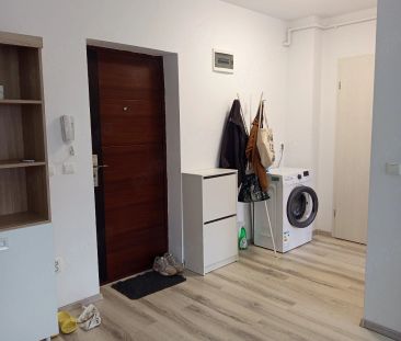 Inchiriez apartament 2 camere - Photo 3