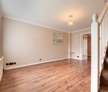 4 bedroom semi-detached house to rent - Photo 5