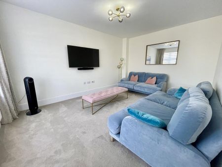 1 bedroom in a house share to rent - Photo 2