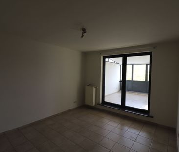 Een appartement op de 2de verdieping met 2 slaapkamers, veranda en ... - Foto 4