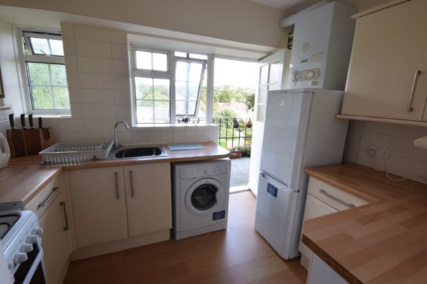 2 Bedroom Flat To Rent in Westbourne - £1,343 pcm Tenancy Info - Photo 1