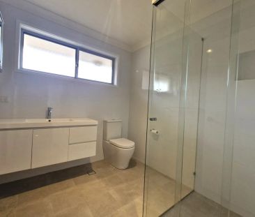 2-Bedroom Granny Flat in Secure Complex - Photo 4