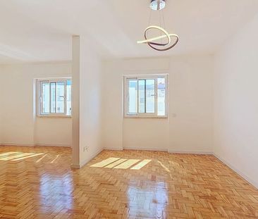 Luxury Flat for rent in Oeiras, Lisbon - Photo 1