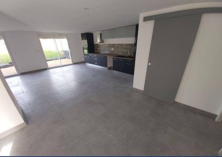 Location maison 5 pièces 150 m² à Cheyssieu (38550) 6 - Photo 2