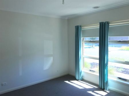 23 Prada Drive, Epping - Photo 3