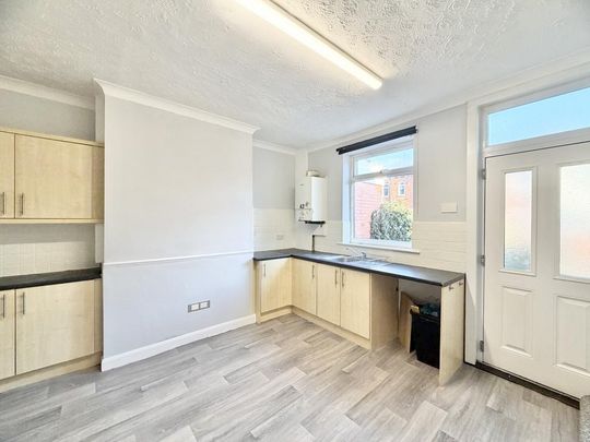 2 bedroom terraced house to rent - Photo 1