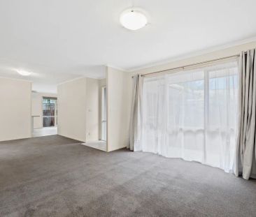 2/17 Catherine Parade, Frankston VIC 3199 - Photo 3