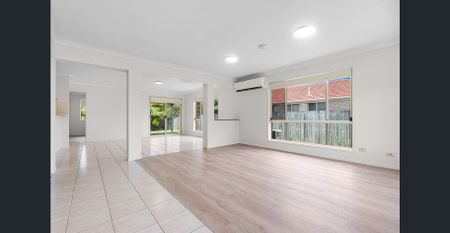 Modern Family Living in Wynnum West - Photo 5