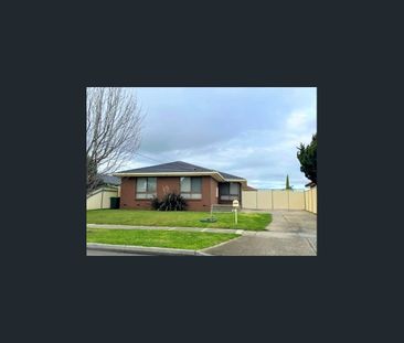 12 Allandale Road, Kings Park, Vic 3021 - Photo 3