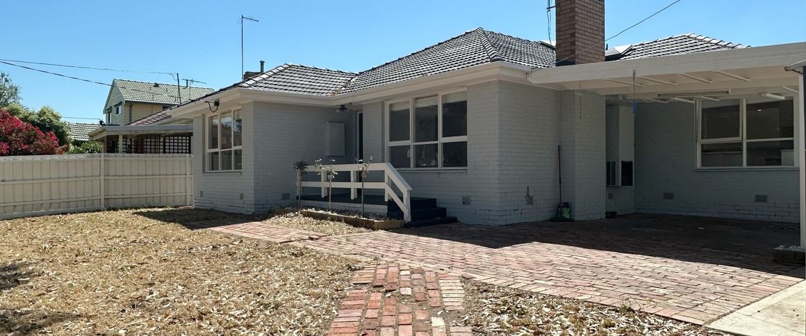 Convenient 3 bedroom home for you in Forest Hill - Photo 1