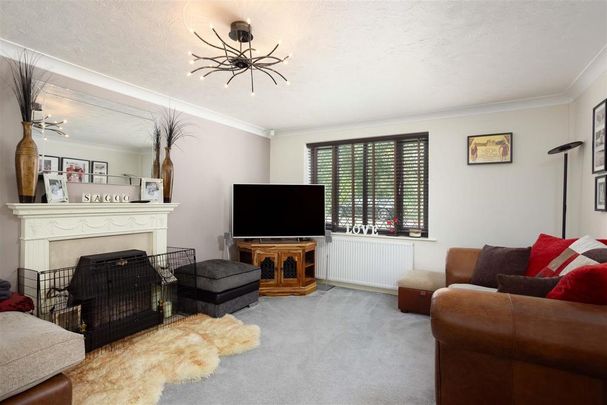 5 bedroom detached house to rent - Photo 1