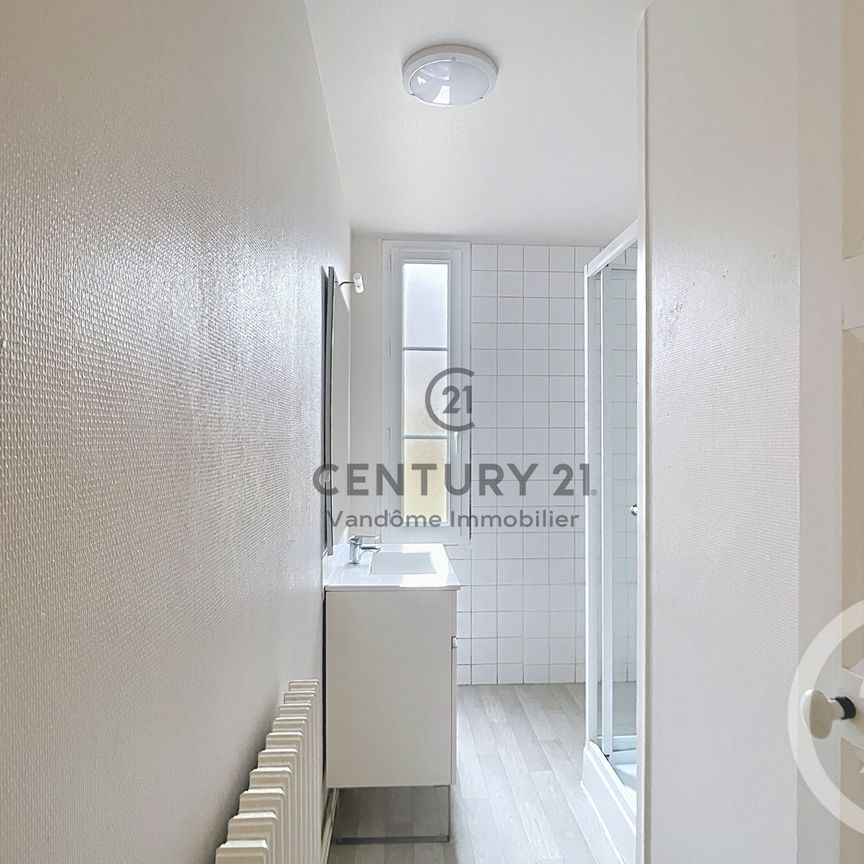 Location Appartement 2 pièces 50m² CREPY EN VALOIS 60800 - Photo 1