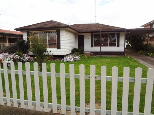 FAMILY HOME IN QUIET STREET - Photo 1