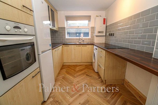 2 bedroom maisonette to rent - Photo 1