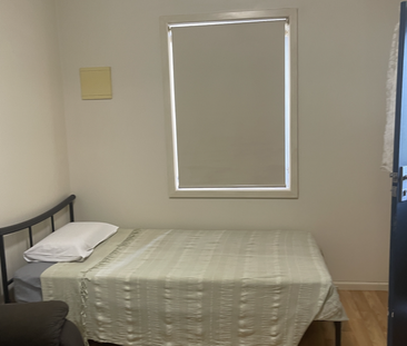 1 BEDROOM BEDSIT - Photo 1