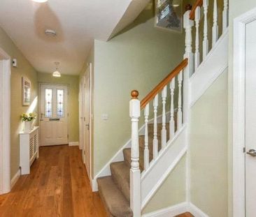 4 bedroom detached house to rent - Photo 2