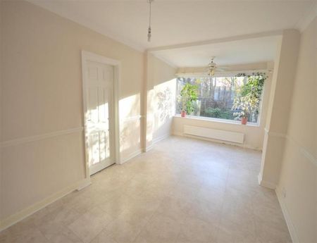 3 Bedroom Semi Detached To Let - Photo 2