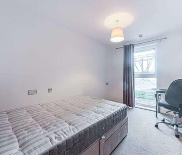 Erebus Drive, Woolwich, SE28 - Photo 4