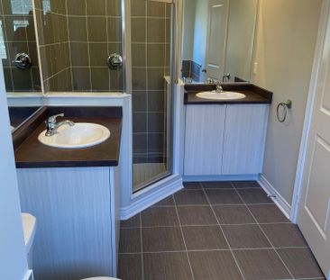 For Lease - 51 Pearman Crescent, Brampton, Ontario - Photo 6