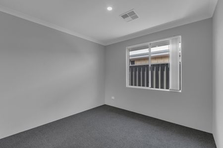 Low Maintenance 4 x 2 in Baldivis - Photo 4