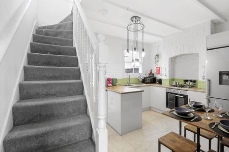 2 Bed Semi-Detached House, Janson Road, E15 - Photo 3