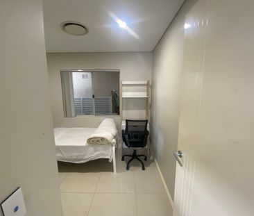 Beverly Hills - Photo 3