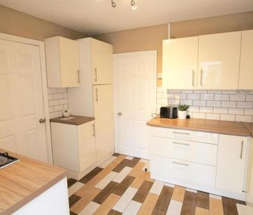 Furnished four-bedroom house to rent in Horfield, located within ea... - Photo 6