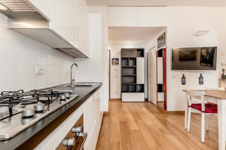 Via del Gelsomino, Rome, Lazio 00165 - Photo 5