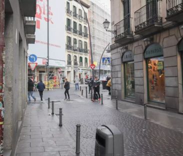 2-bedroom apartment for rent in Madrid - Photo 3
