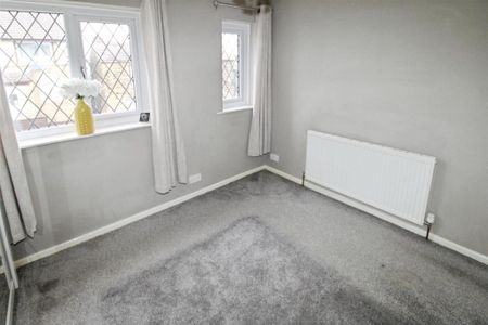 2 bedroom terraced house to rent - Photo 4