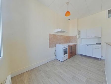 Location Appartement 3 pièces 45m² LIGUEIL 37240 - Photo 2