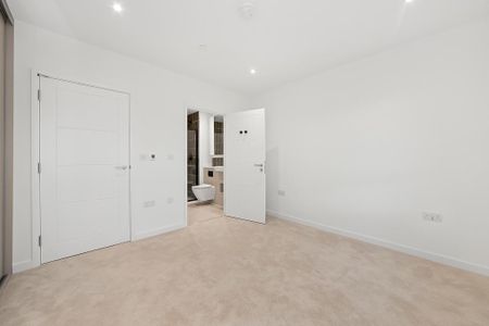 3 bedroom flat to rent - Photo 4