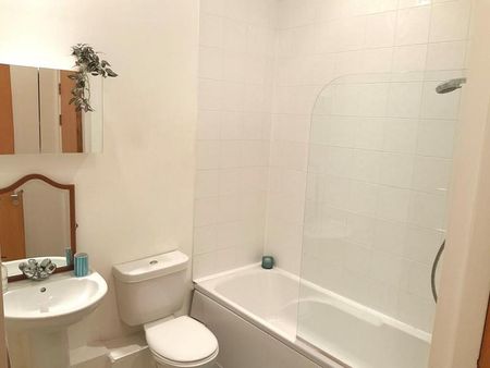 2 bedroom flat to rent - Photo 4