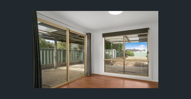 Neat 3 bedroom in quiet area, Easy access to highway - Photo 1