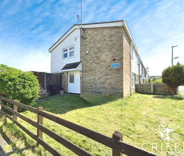 Ayletts, Basildon - Photo 6