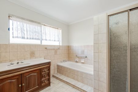 Home For Rent - Photo 4