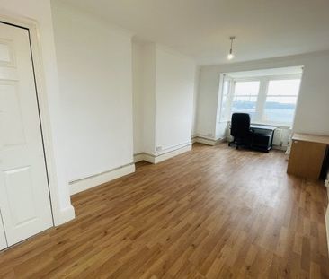 Milford Haven, Milford Haven, SA73 - Photo 2